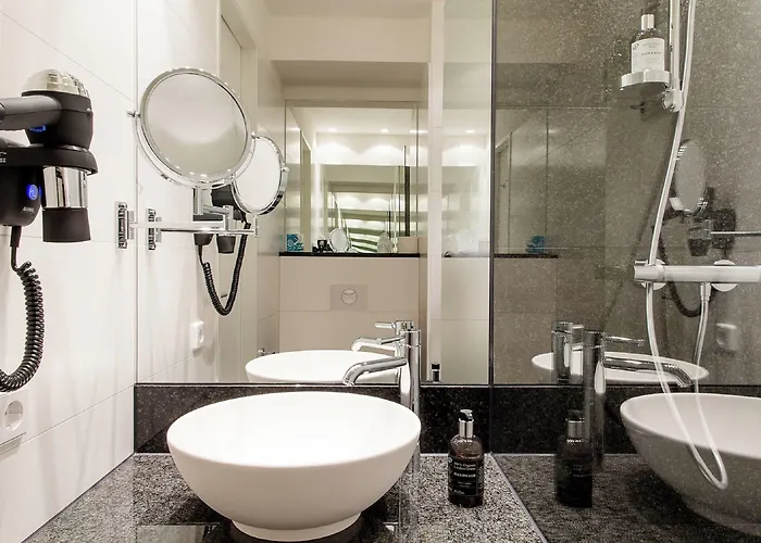 فندق One Koeln-altstadt كولونيا