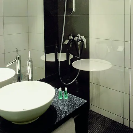 Hotel Motel One Koeln-Altstadt