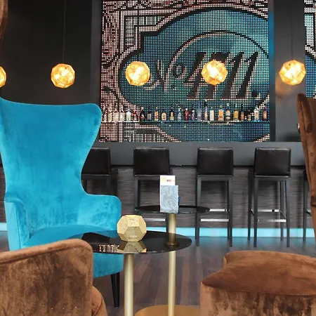 Motel One Koeln-Altstadt 3* Cologne